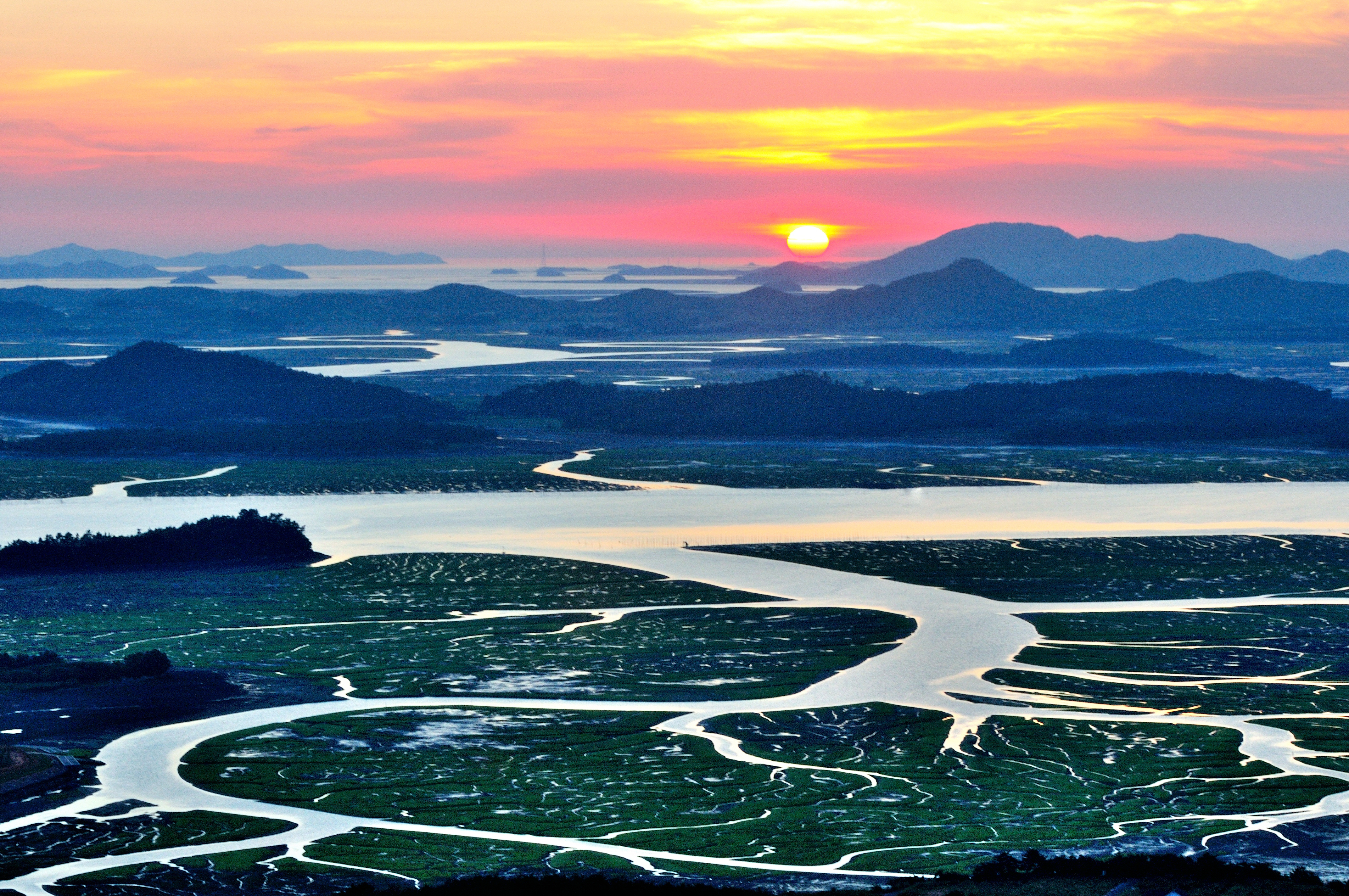 1최우수-141-147-갯벌의 형이상학.jpg