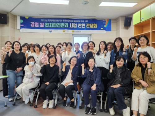 단체사진 3.jpg